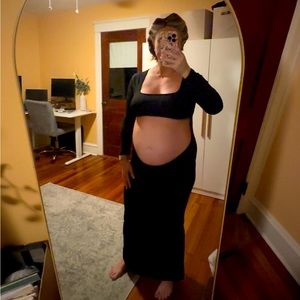 Brand new Momyknows XL black cutout long sleeve backless maternity maxi dress